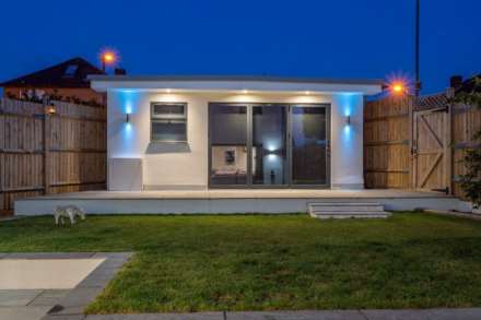 Browning Avenue, Worcester Park, Image 18