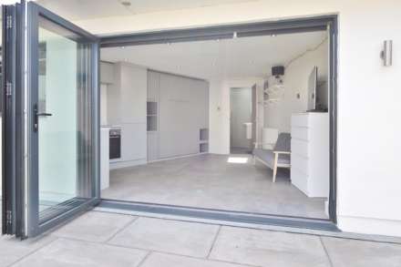 Browning Avenue, Worcester Park, Image 19