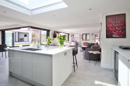 Browning Avenue, Worcester Park, Image 3