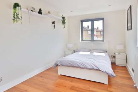 Browning Avenue, Worcester Park, Image 9