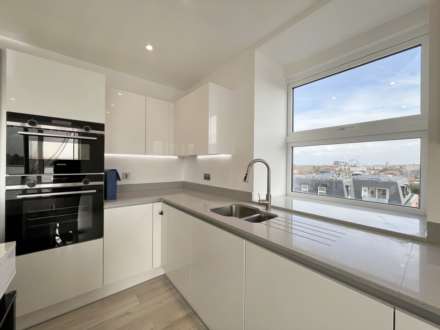 Watteville House, New Malden, Image 4