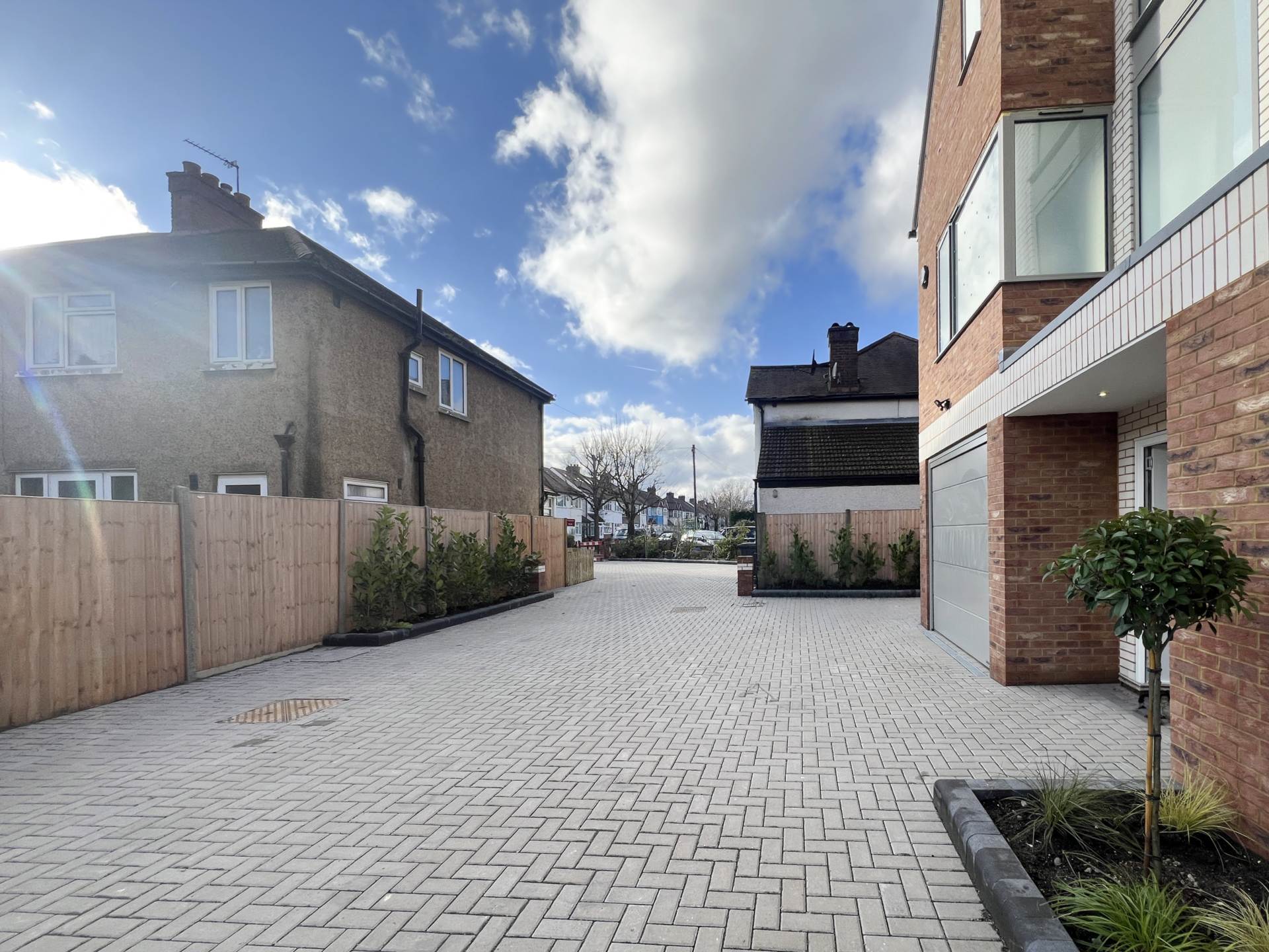 Woodfield Gardens, New Malden, Image 26