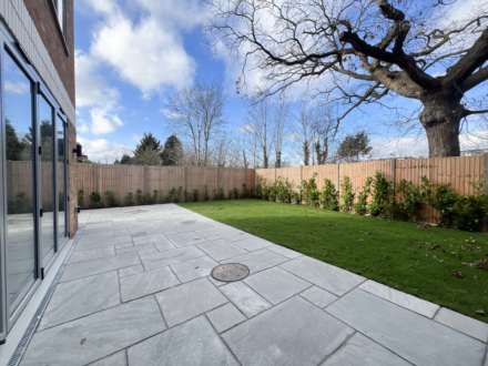 Woodfield Gardens, New Malden, Image 23