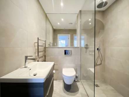 Woodfield Gardens, New Malden, Image 17