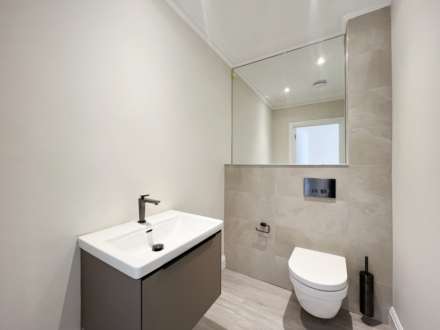 Woodfield Gardens, New Malden, Image 8