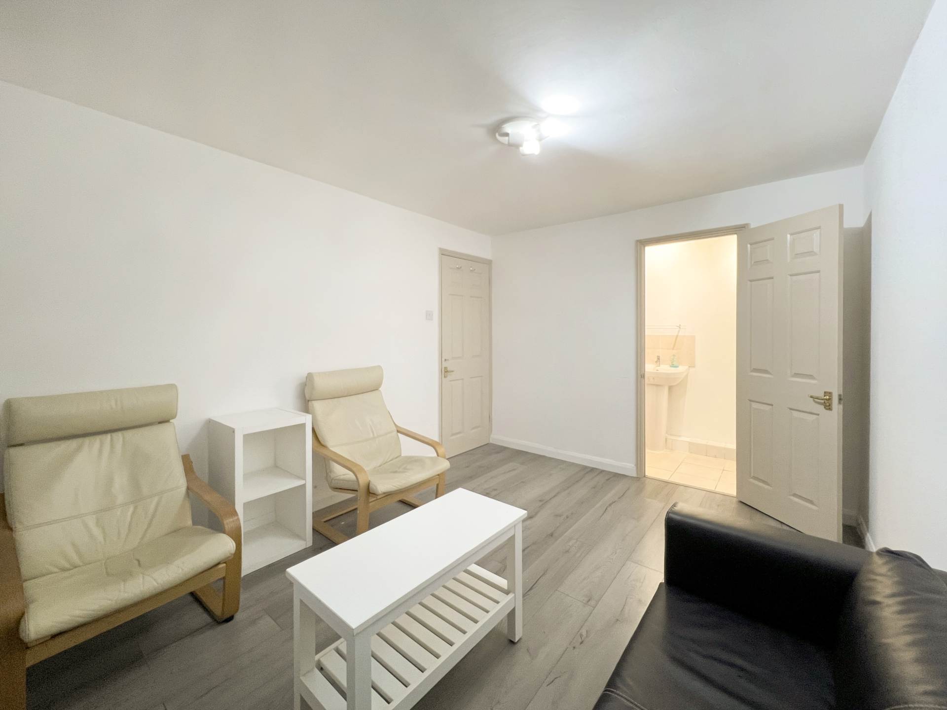 Windrush, New Malden, Image 10