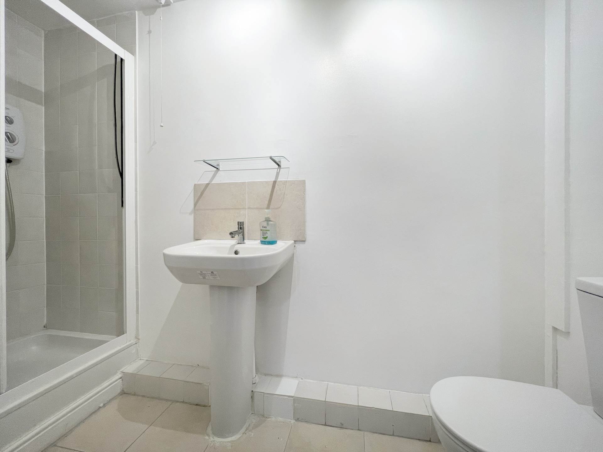 Windrush, New Malden, Image 11