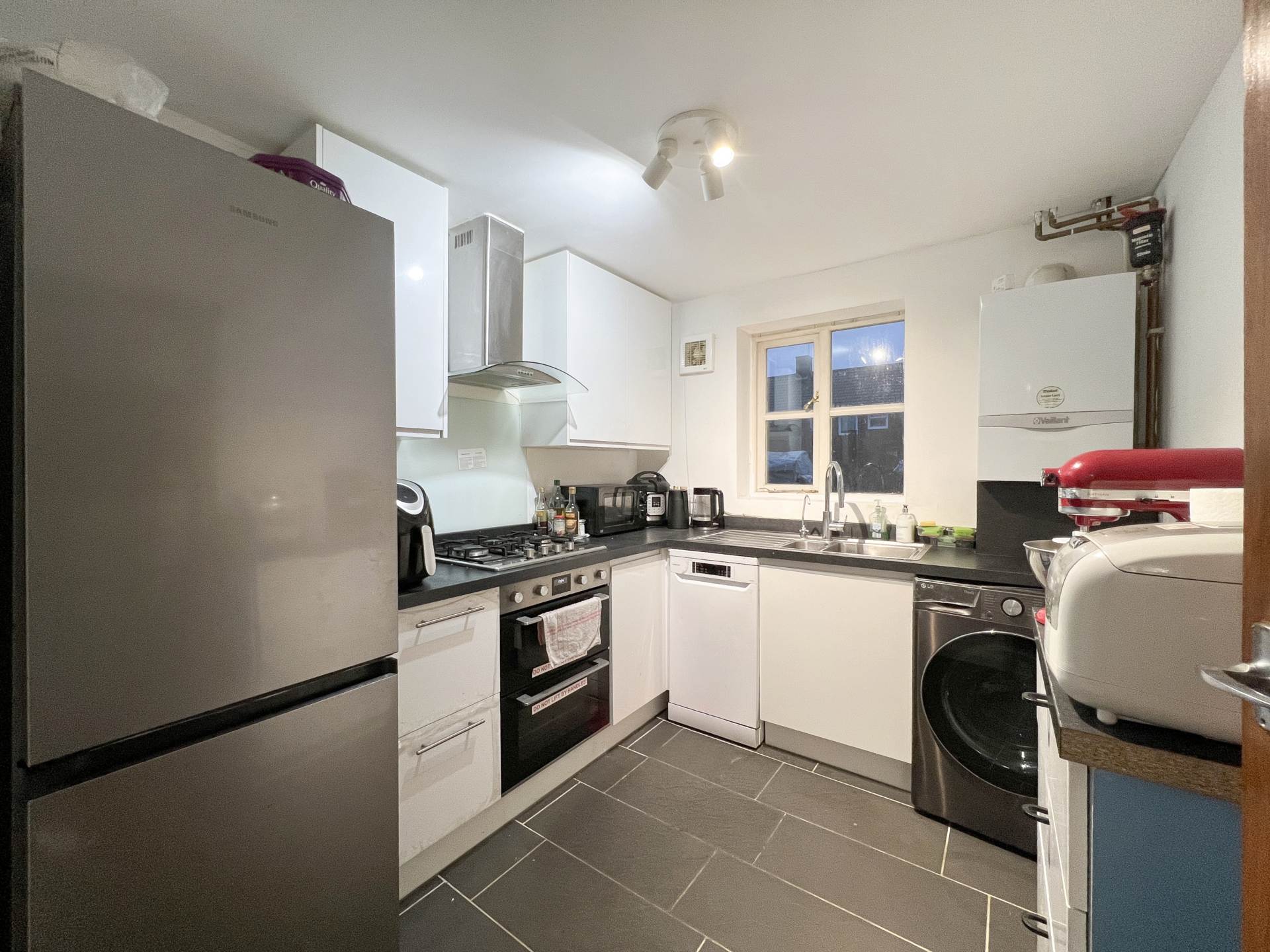 Windrush, New Malden, Image 6