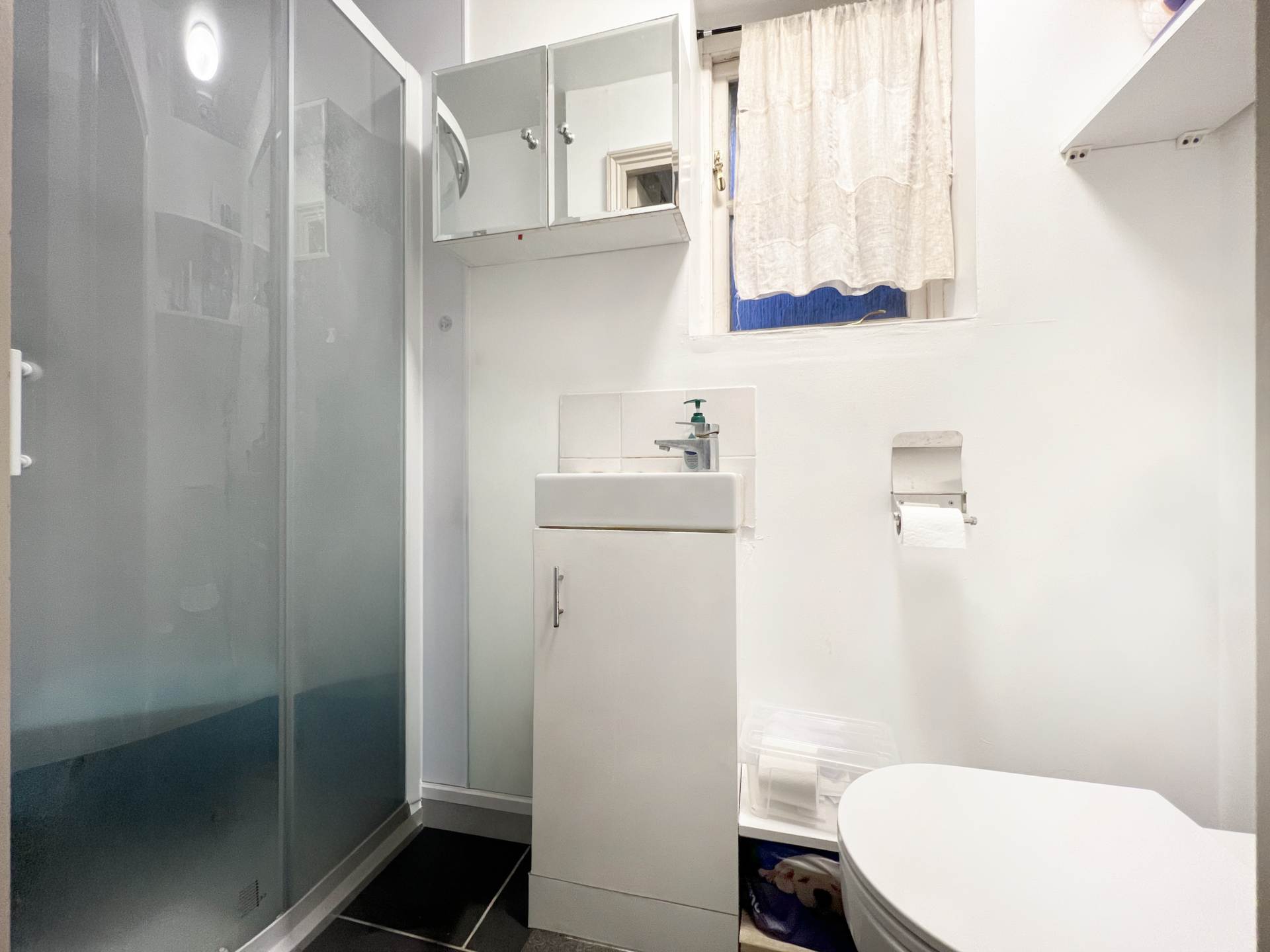 Windrush, New Malden, Image 8