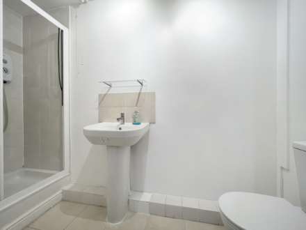 Windrush, New Malden, Image 11