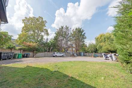 Cambridge Avenue, New Malden, Image 6
