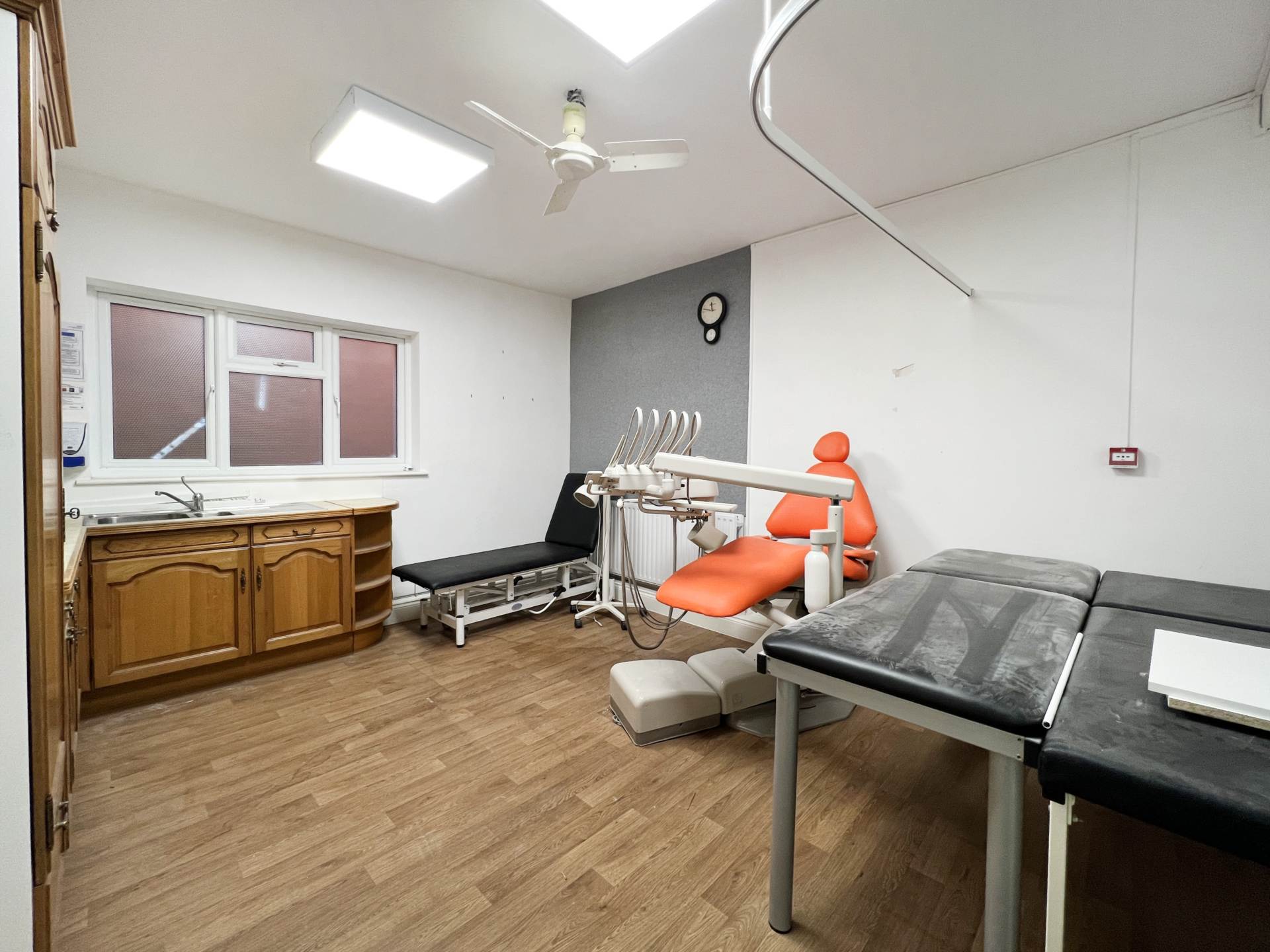 High Street, New Malden, Image 12