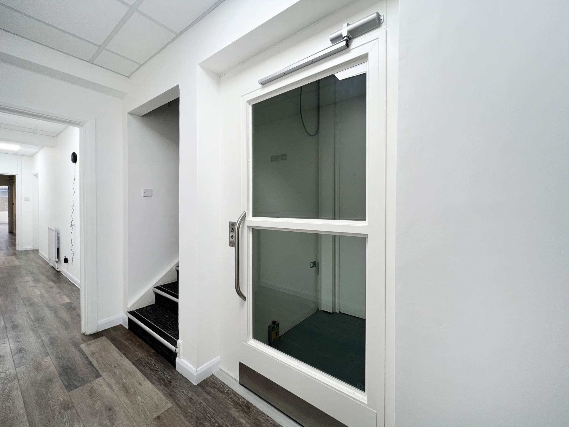 High Street, New Malden, Image 15