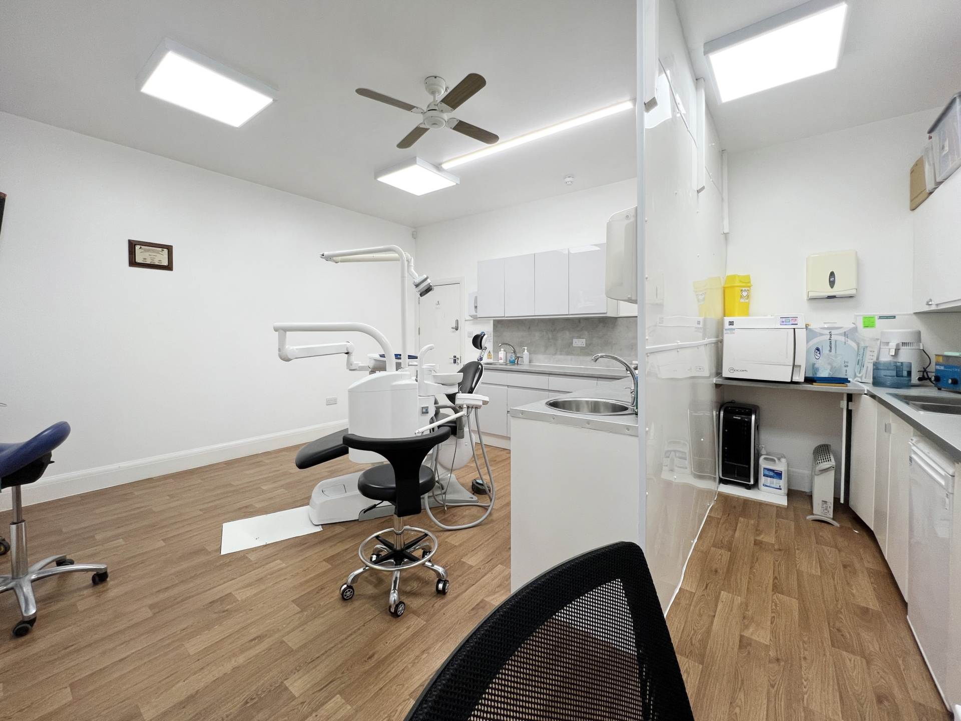 High Street, New Malden, Image 16