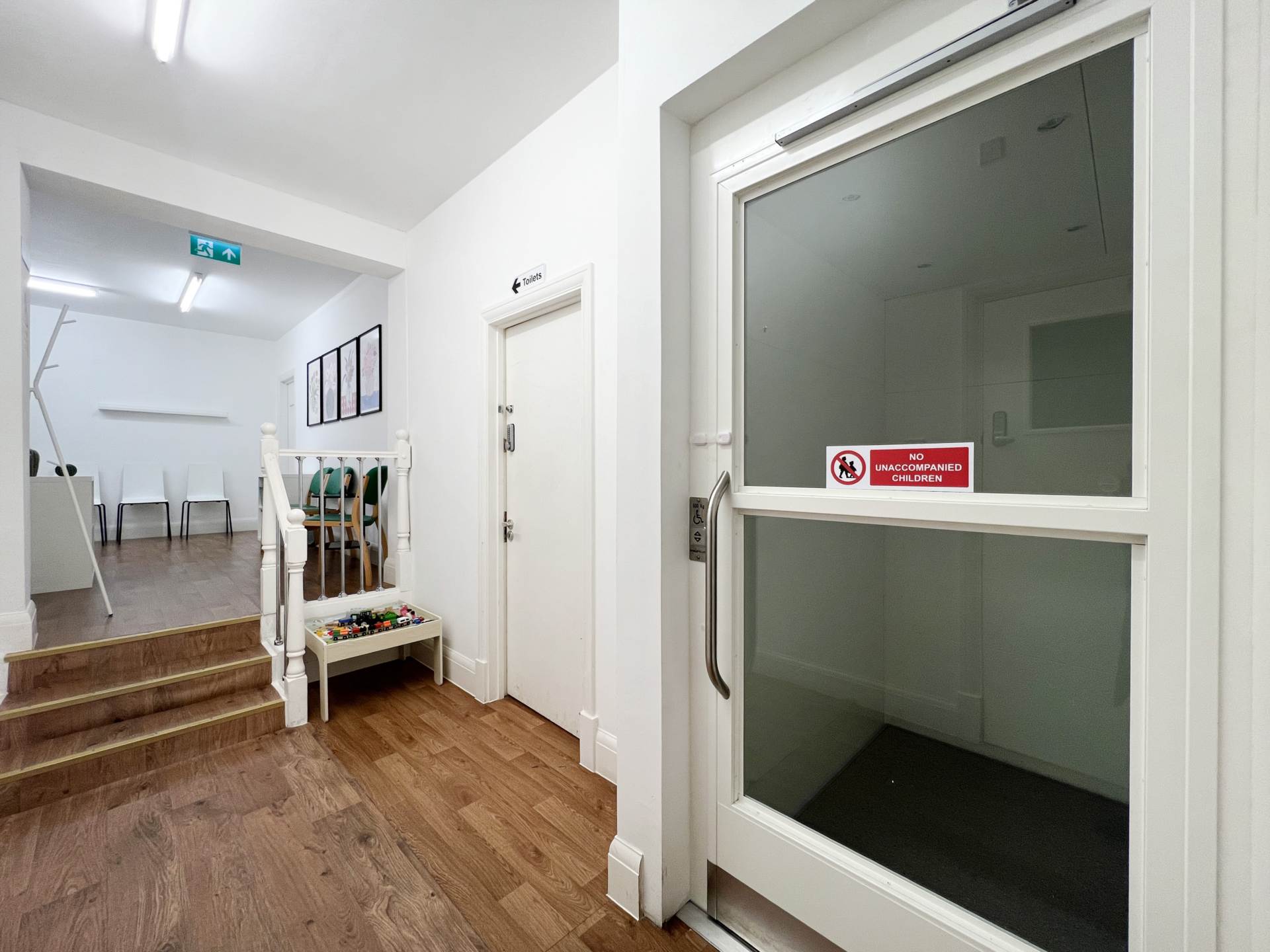 High Street, New Malden, Image 17