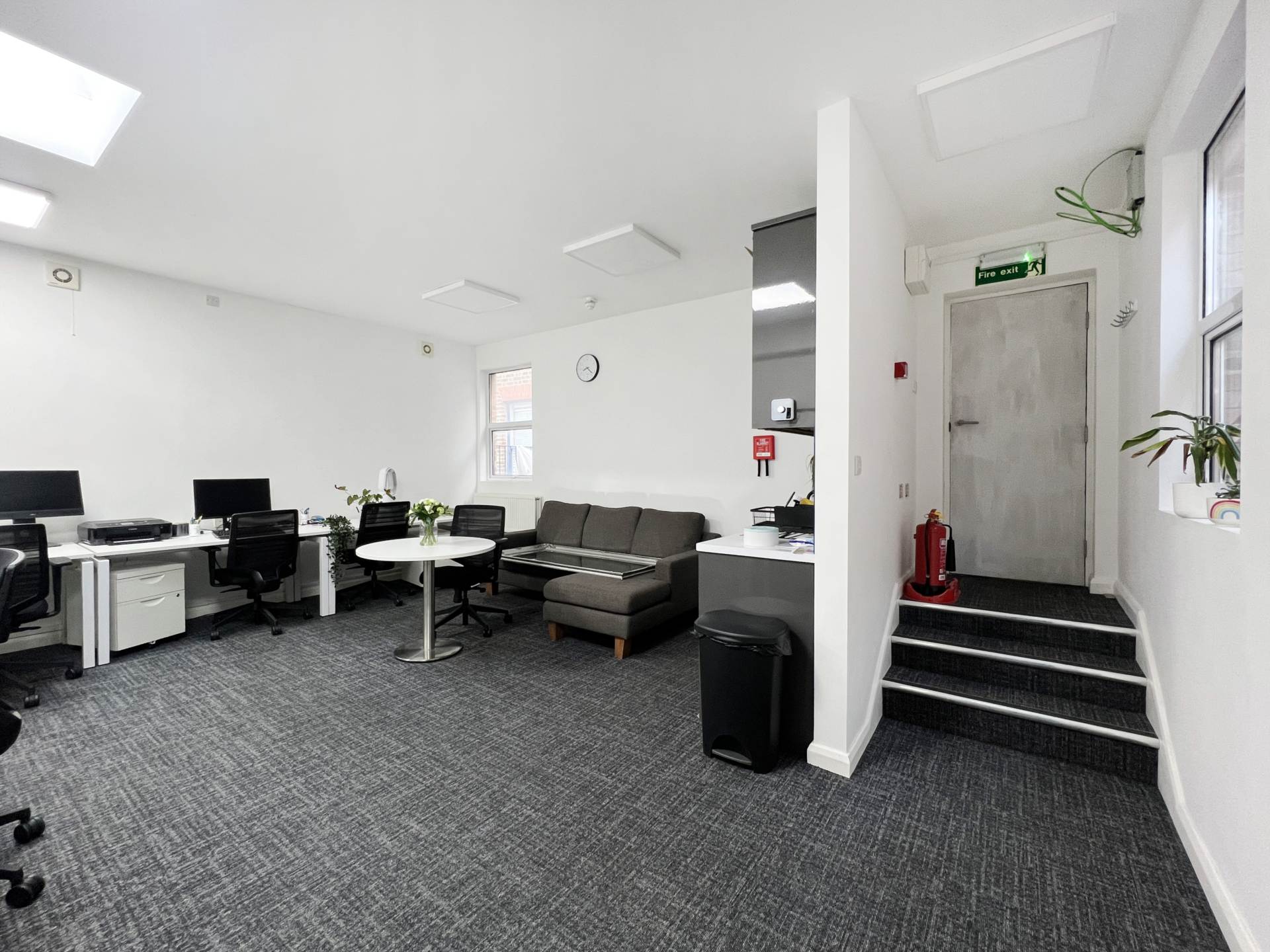 High Street, New Malden, Image 19