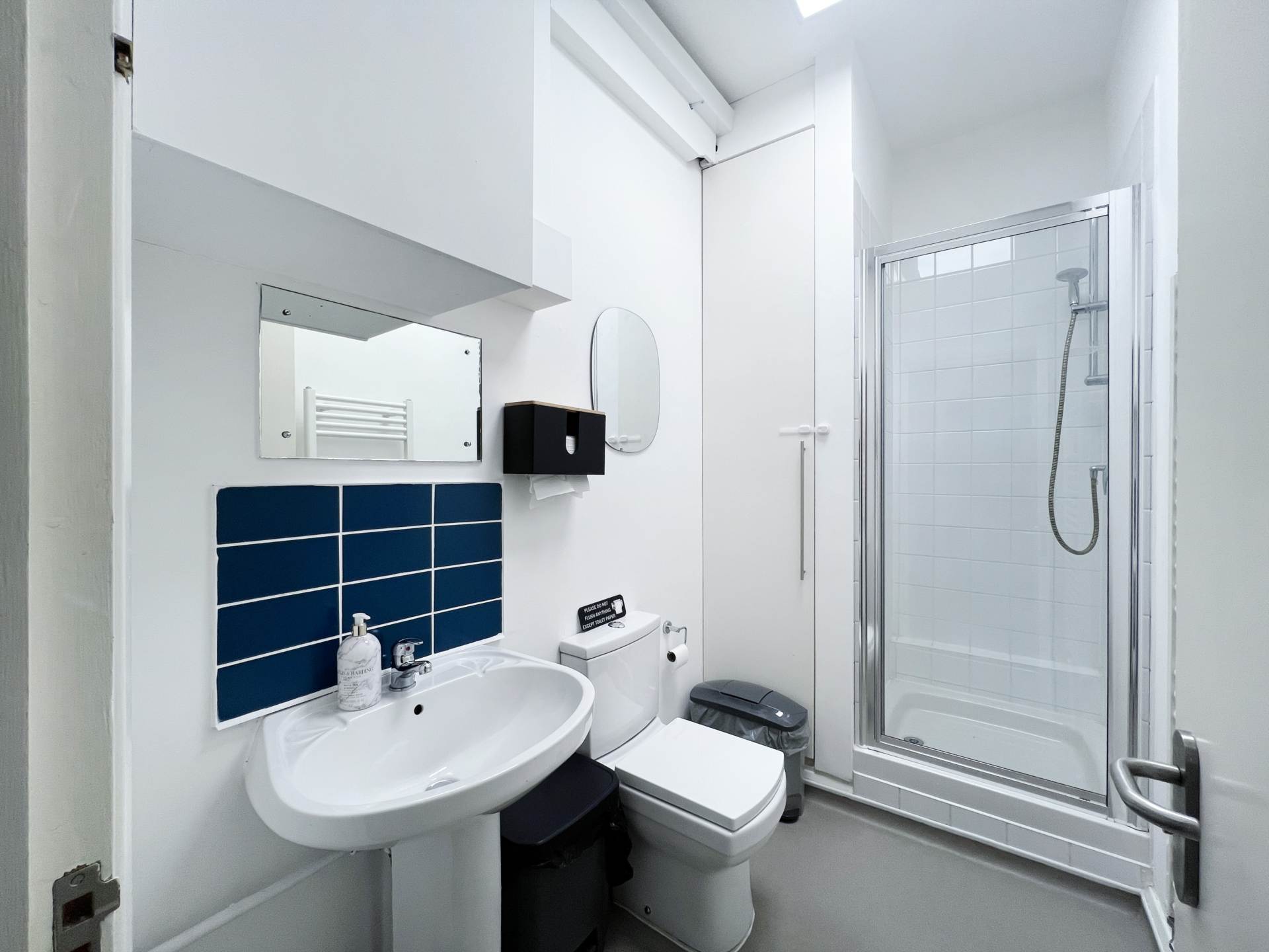 High Street, New Malden, Image 21