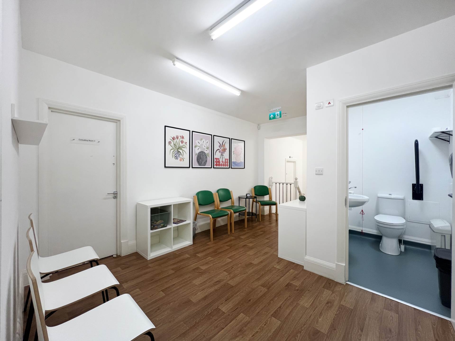 High Street, New Malden, Image 23