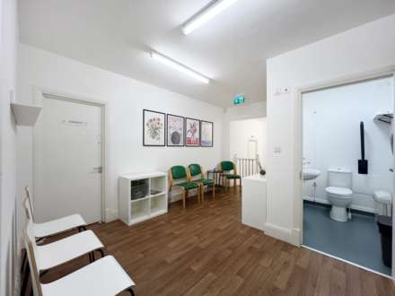 High Street, New Malden, Image 23