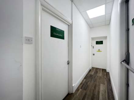 High Street, New Malden, Image 8