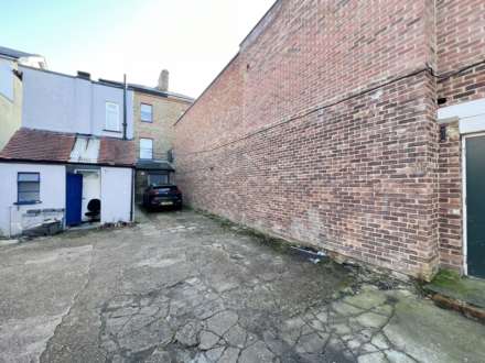 High Street, New Malden, Image 9