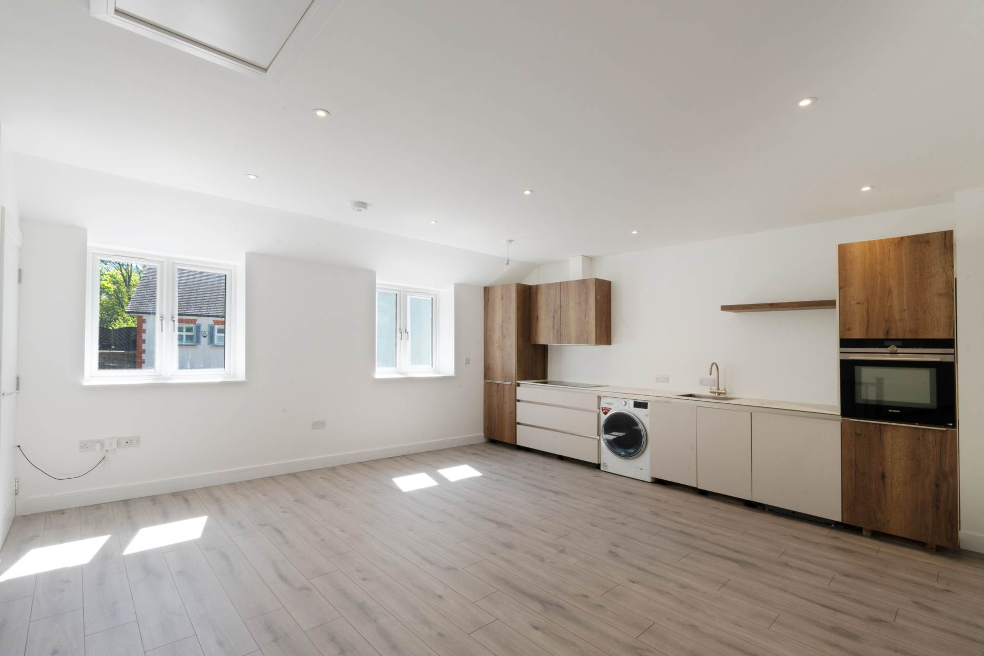 Ashley Road Walton On Thames, Walton On Thames, Image 3