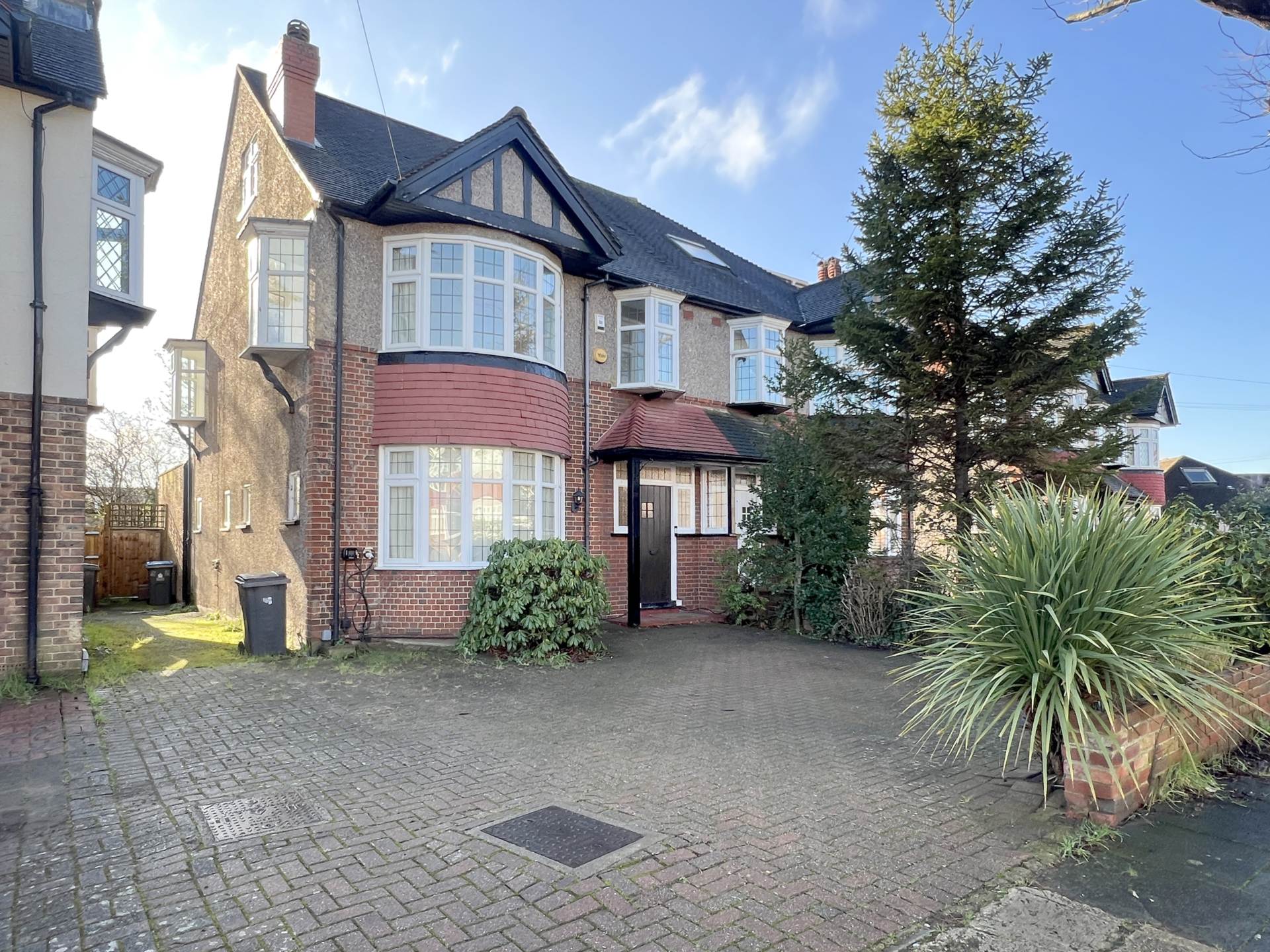 Buxton Drive, New Malden, Image 1