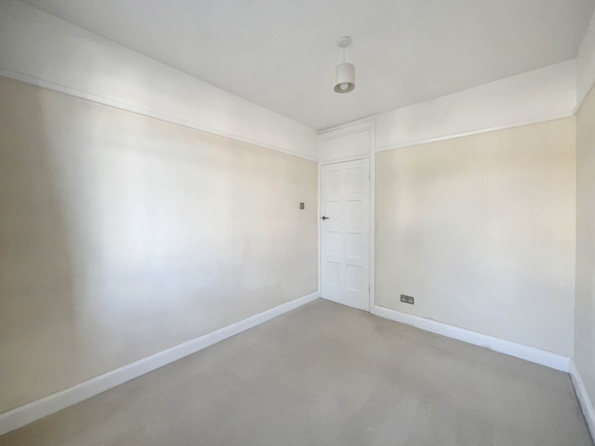 Buxton Drive, New Malden, Image 15