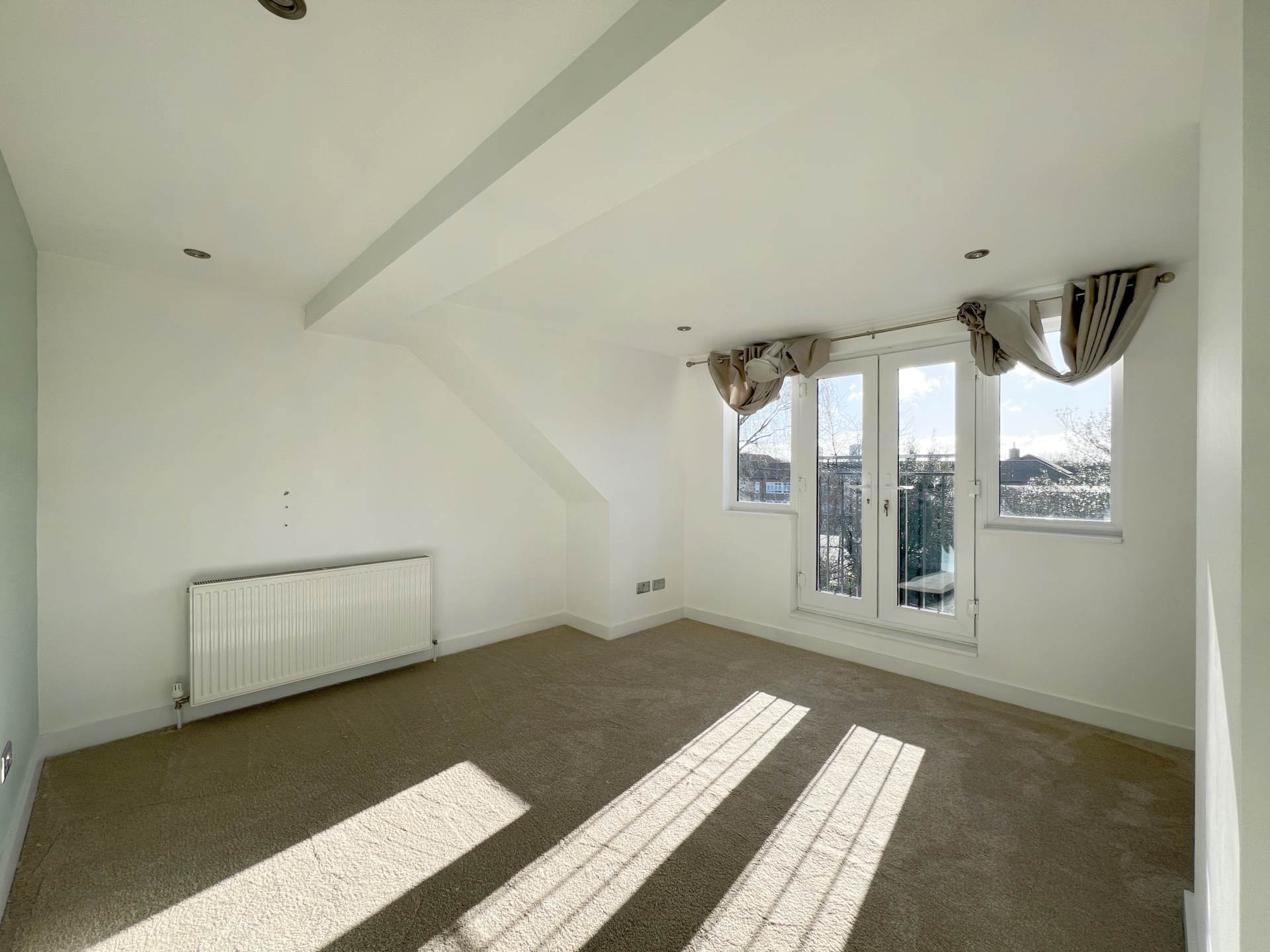 Buxton Drive, New Malden, Image 22