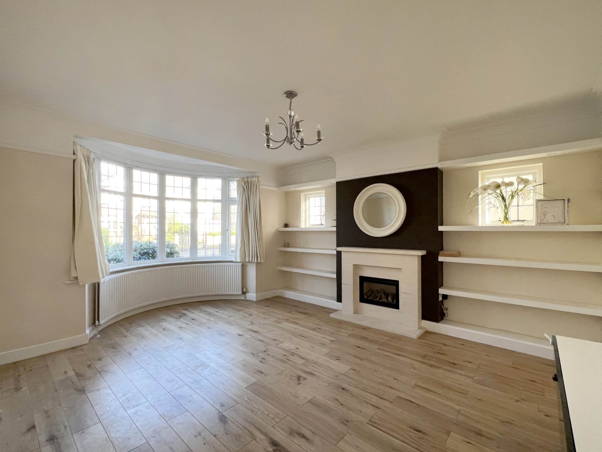 Buxton Drive, New Malden, Image 3