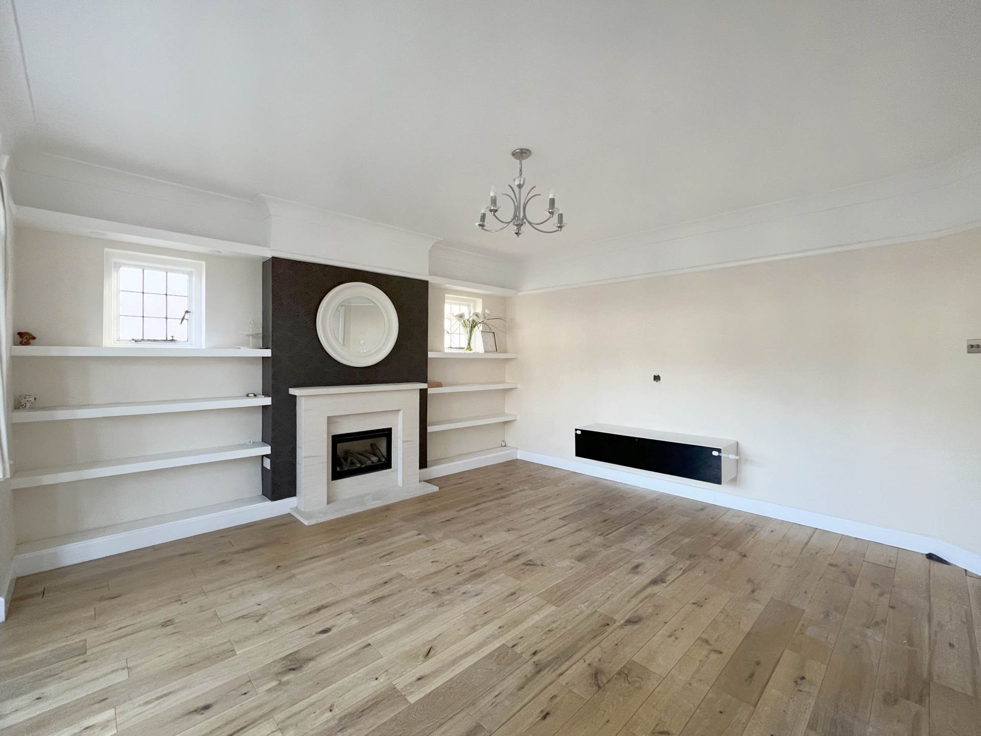 Buxton Drive, New Malden, Image 4