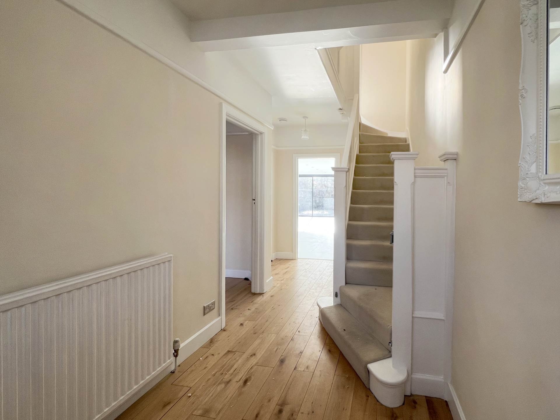 Buxton Drive, New Malden, Image 5