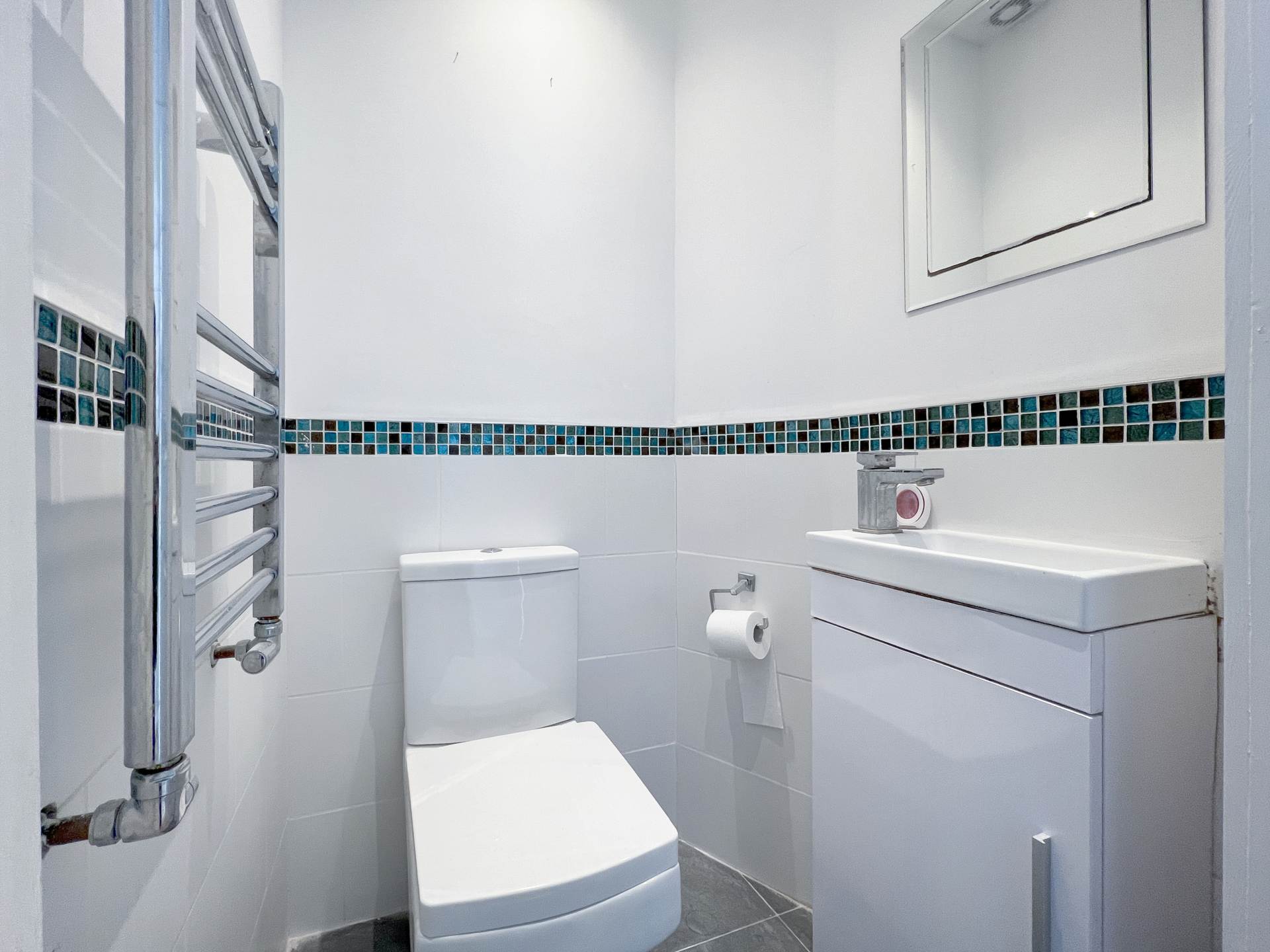 Buxton Drive, New Malden, Image 6