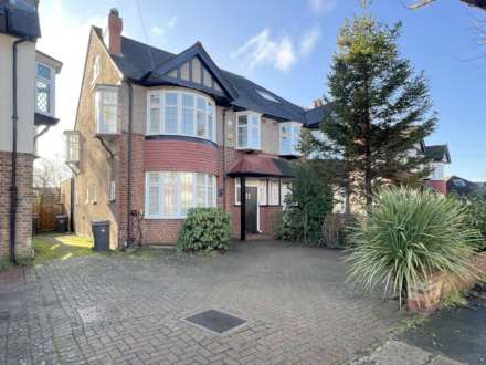 Buxton Drive, New Malden