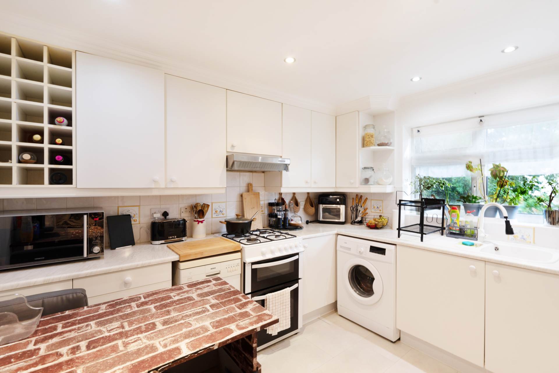 Sussex Close, New Malden, Image 5
