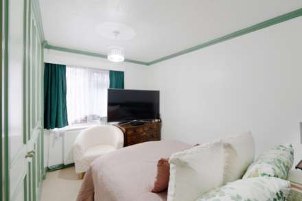 Sussex Close, New Malden, Image 6