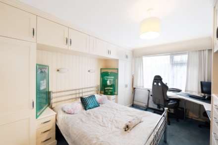 Sussex Close, New Malden, Image 7