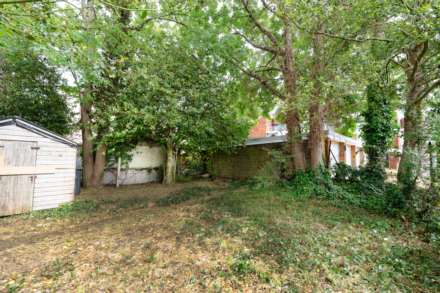 Sussex Close, New Malden, Image 9
