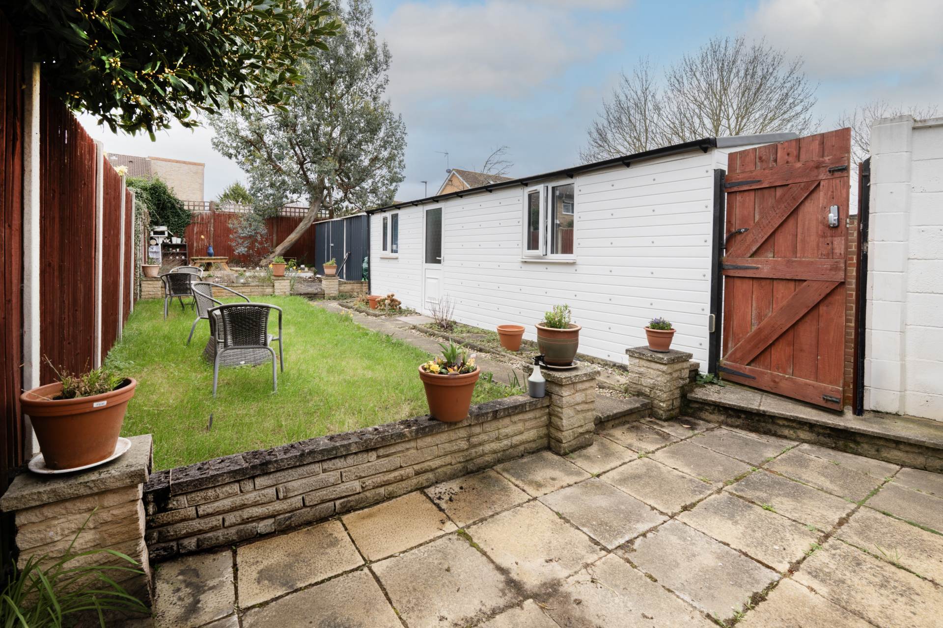 Cheshire Gardens, Chessington, Image 14