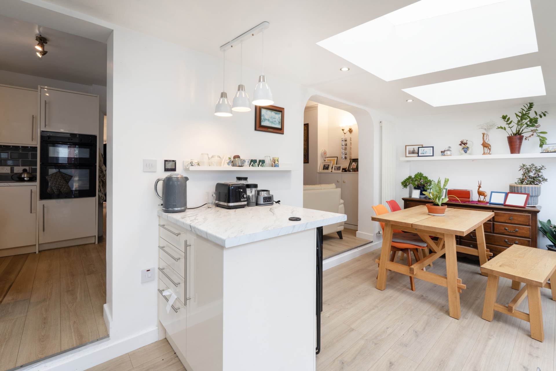 Cheshire Gardens, Chessington, Image 2