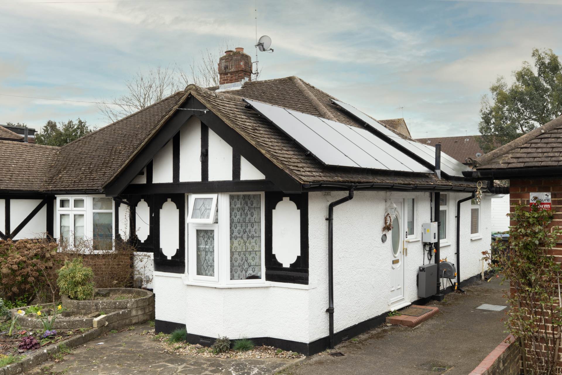 Cheshire Gardens, Chessington, Image 20