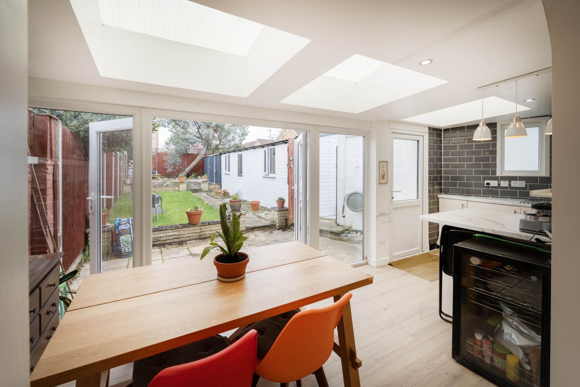 Cheshire Gardens, Chessington, Image 8