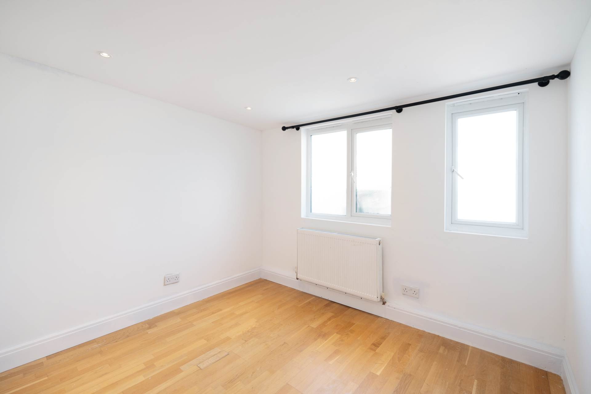 Epsom Road, Sutton, Image 13