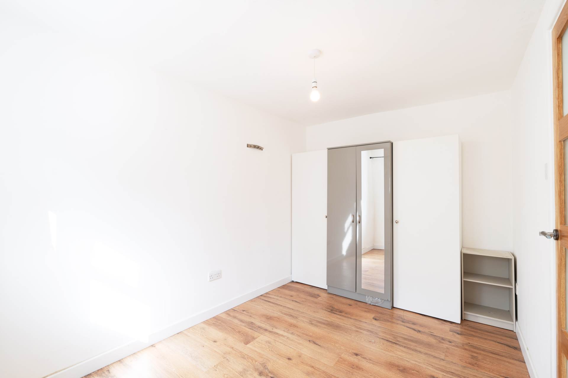 Epsom Road, Sutton, Image 22