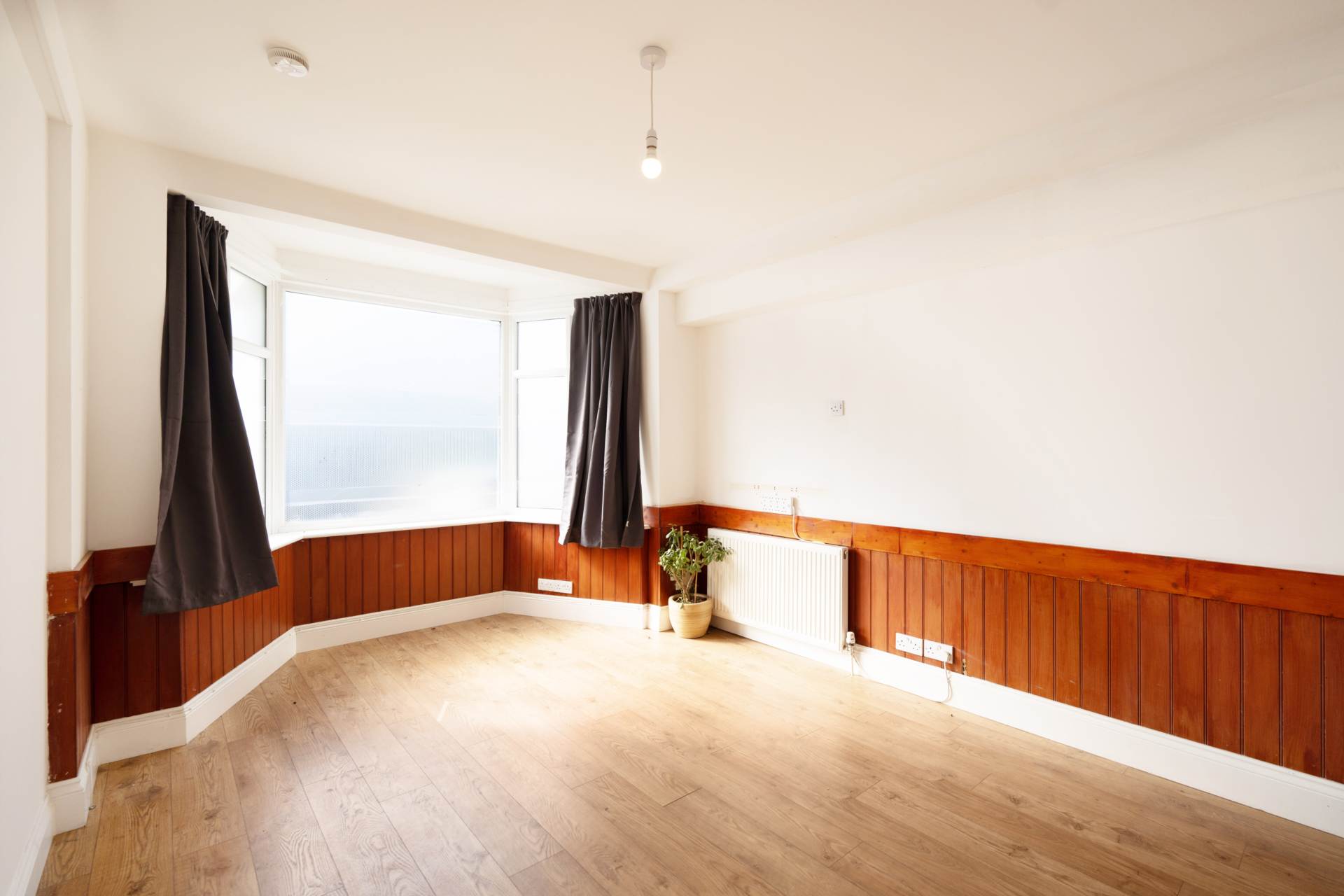 Epsom Road, Sutton, Image 3