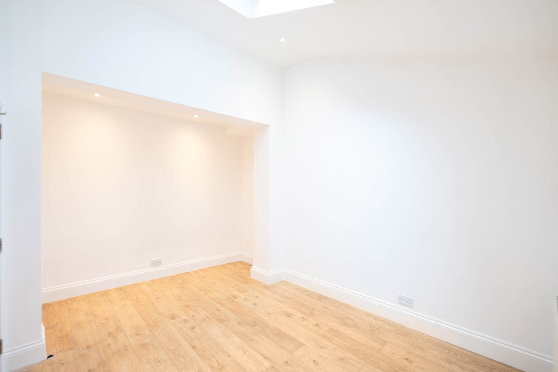 Epsom Road, Sutton, Image 6