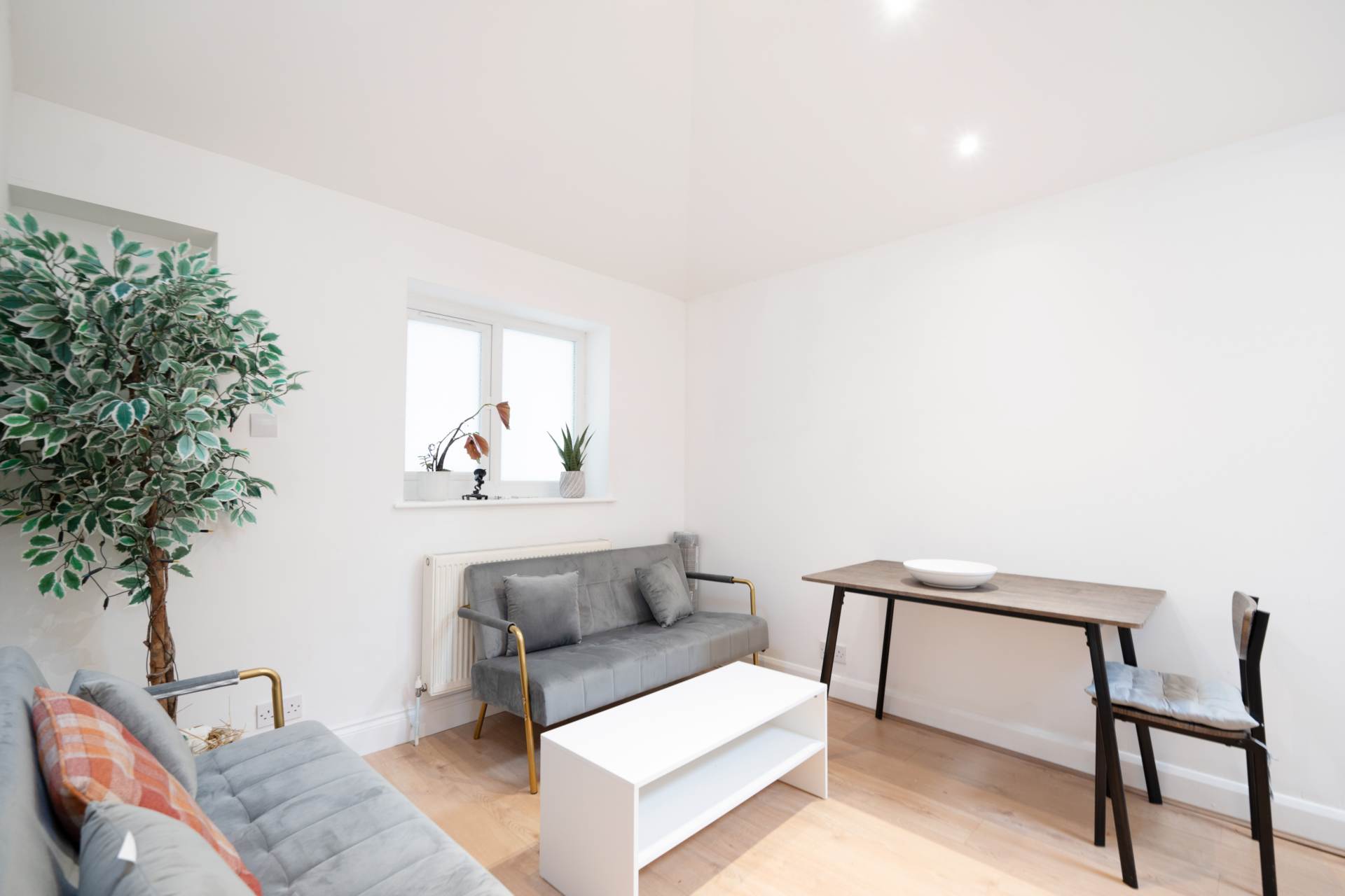 Epsom Road, Sutton, Image 8