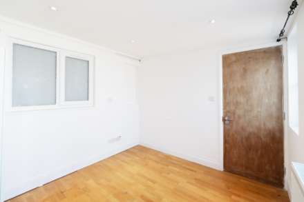 Epsom Road, Sutton, Image 15