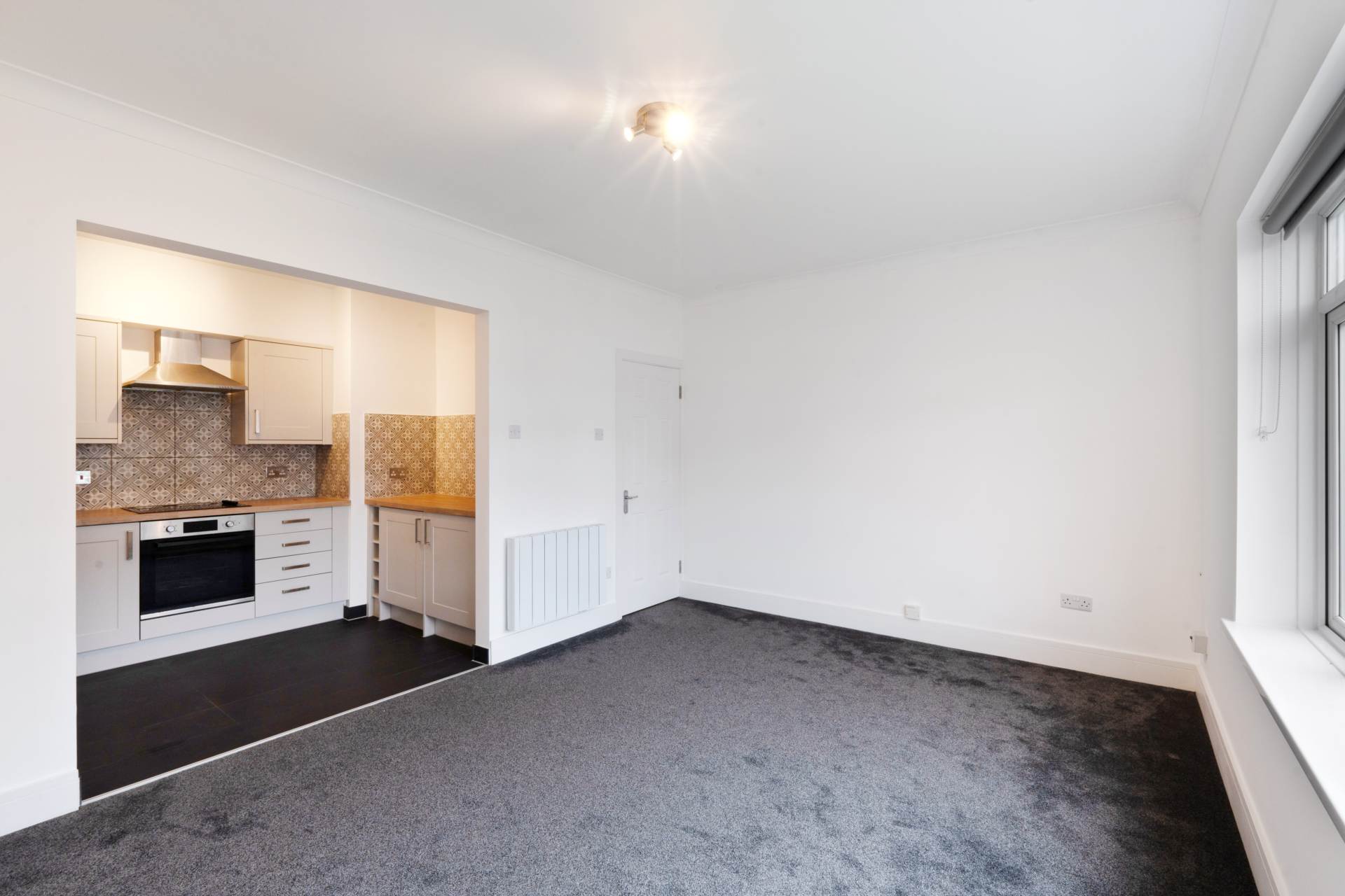 St Philips Avenue, Worcester Park, Image 3