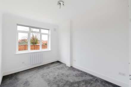 St Philips Avenue, Worcester Park, Image 10